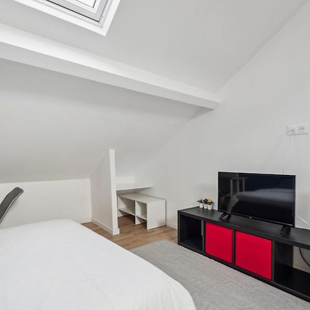 Budget Appart Avec Parking Au Centre-Ville Charleville-Mézières Exteriör bild