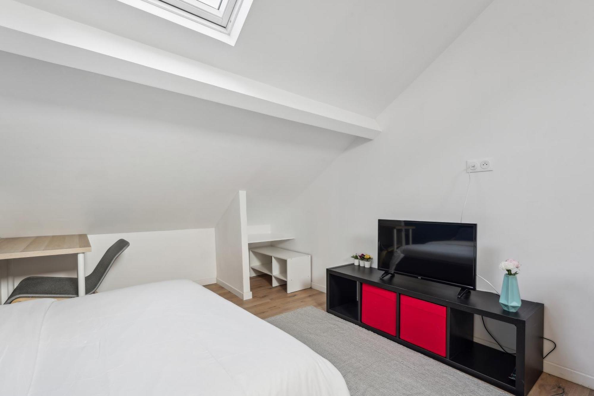 Budget Appart Avec Parking Au Centre-Ville Charleville-Mézières Exteriör bild